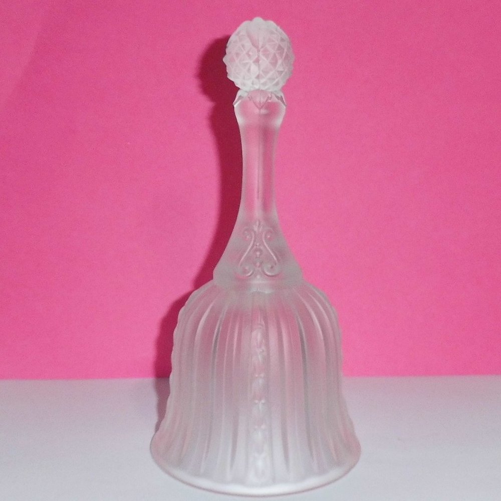 Vintage Fenton Bell
